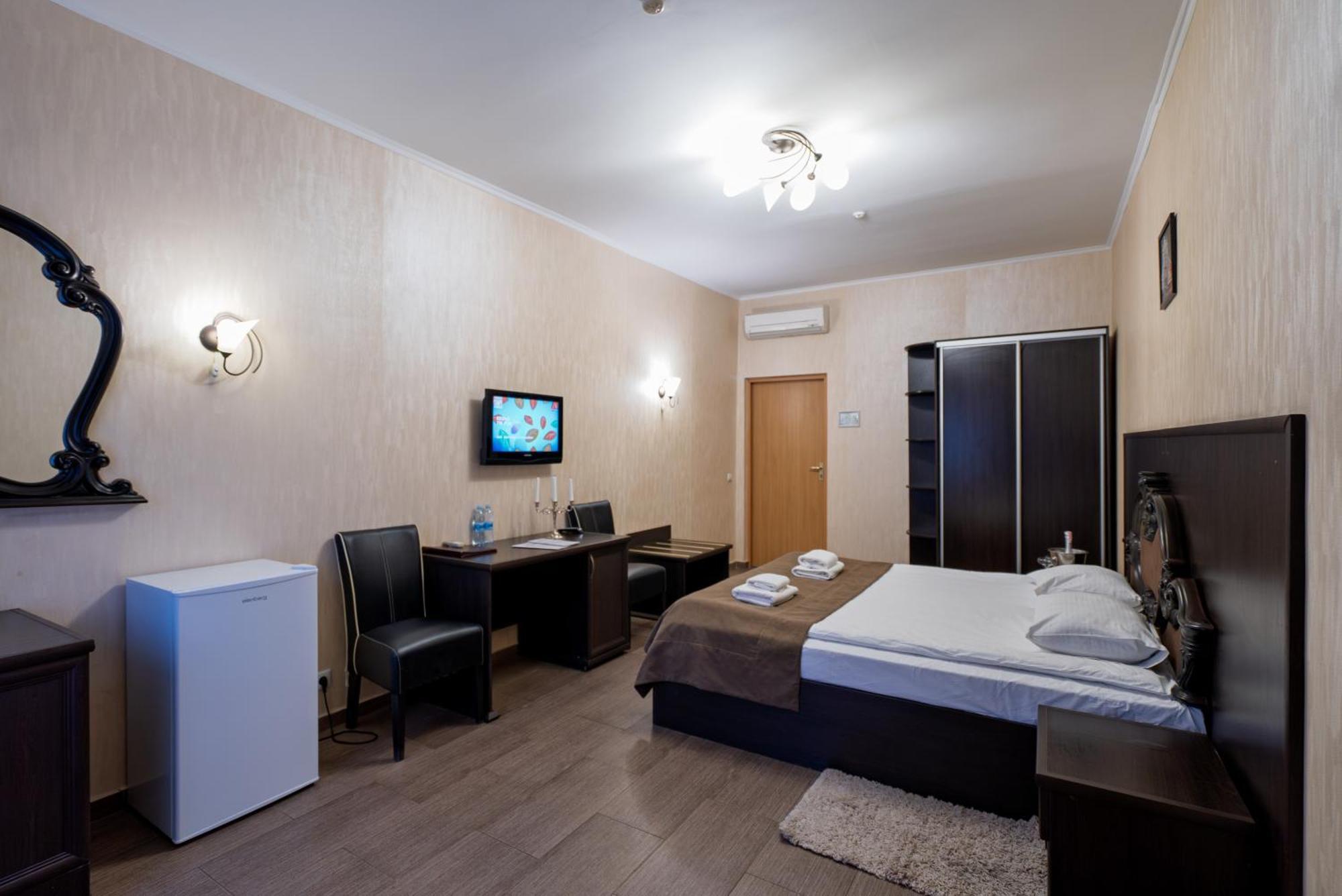 Hotel Verhovina Petropavlovskaya Borshchagovka Exterior photo